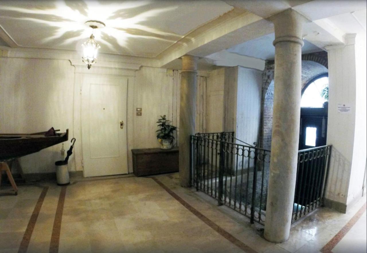 Ca' Da Ponte Apartment เวนิส ภายนอก รูปภาพ